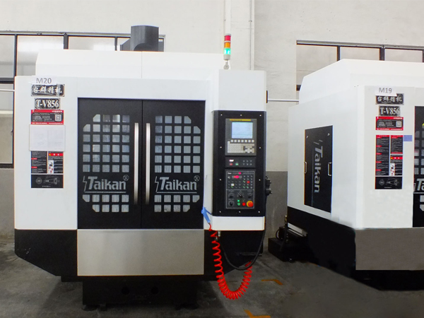 數(shù)控加工中心（CNC）